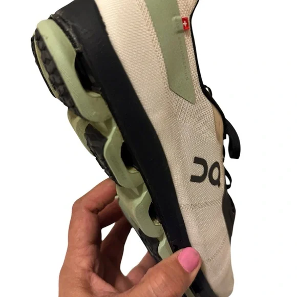 ON Men CLOUDFLASH 2 Sneakers, White/Black/Green - Picture 2 of 13